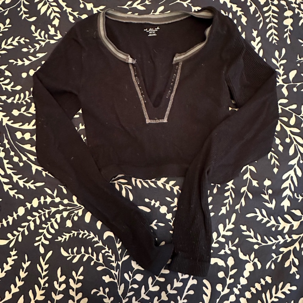 Urban Outfitters: Out From Under Go For Gold Seamless Top